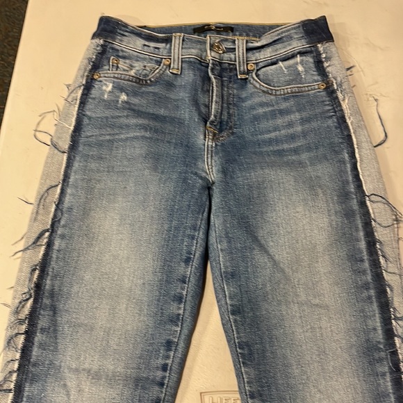 NWOT 7FAM TWO-TONED SKINNIES WITH SIDE FRAYING!! - Picture 4 of 10